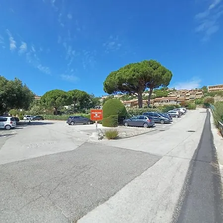 Apartman A Few Steps From The Beach, Very Comfortable Le Lavandou