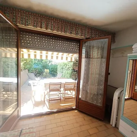 A Few Steps From The Beach, Very Comfortable Le Lavandou