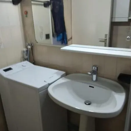 A Few Steps From The Beach, Very Comfortable Le Lavandou