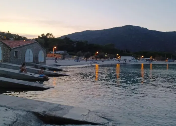 A Few Steps From The Beach, Very Comfortable *