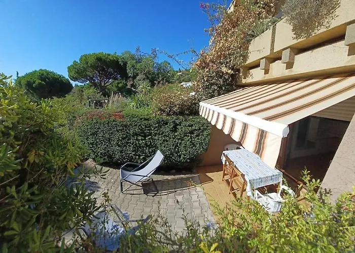 A Few Steps From The Beach, Very Comfortable * Le Lavandou