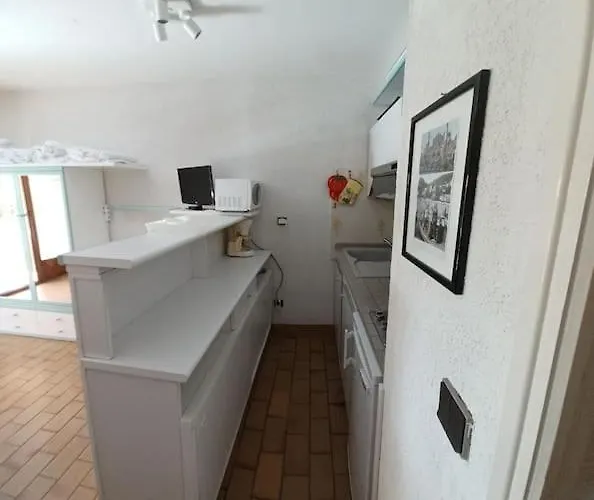 A Few Steps From The Beach, Very Comfortable Apartment Le Lavandou