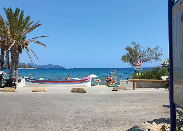 Διαμέρισμα A Few Steps From The Beach, Very Comfortable *