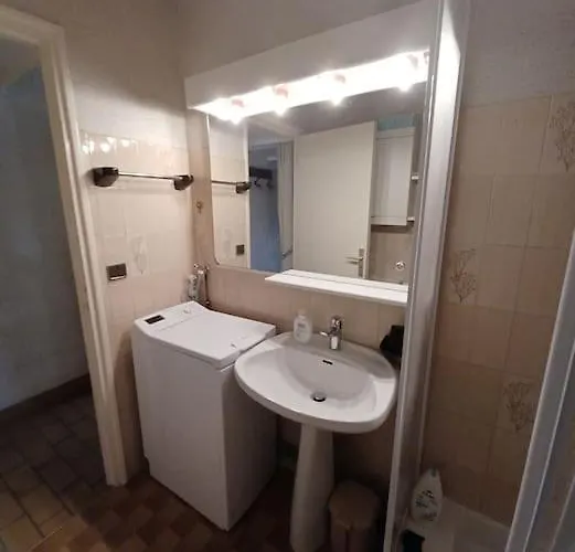 A Few Steps From The Beach, Very Comfortable Lägenhet Le Lavandou