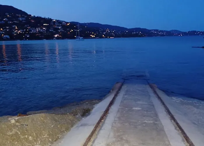 Διαμέρισμα A Few Steps From The Beach, Very Comfortable Le Lavandou