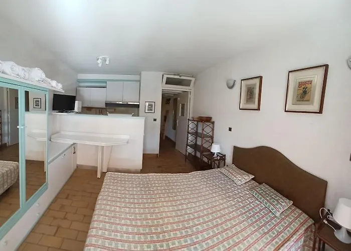 Lägenhet A Few Steps From The Beach, Very Comfortable *