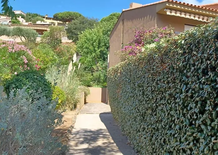 A Few Steps From The Beach, Very Comfortable