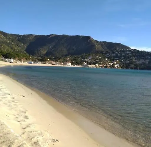 Διαμέρισμα A Few Steps From The Beach, Very Comfortable