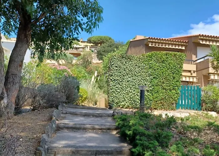 A Few Steps From The Beach, Very Comfortable Apartment *